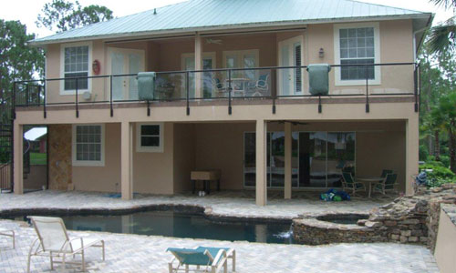 screen with accordion shutters installation project