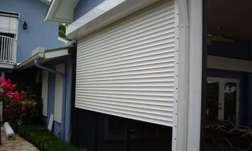 Hurricane protection project - Spectre of Naples